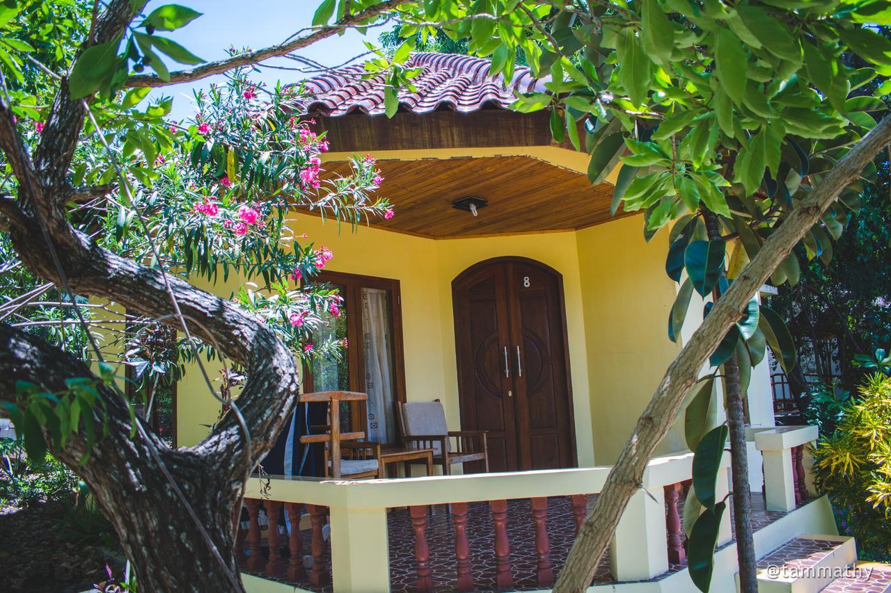 Bara Beach Bungalows Bira Eksteriør bilde